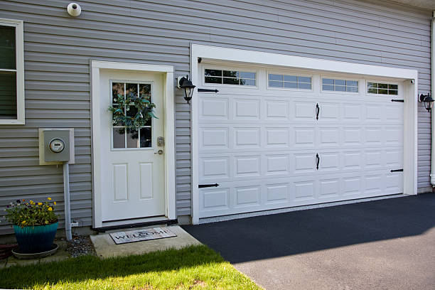 24/7 Emergency Garage Door Panel Replacement experts in Garza County County, TX